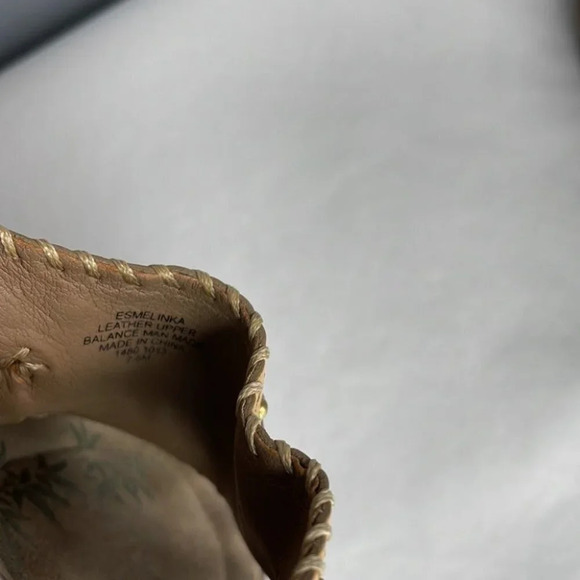 EASY SPIRIT Melinka Sandals Tan Cutout Leather Slide Brass Platform Size 7.5 - Picture 7 of 10